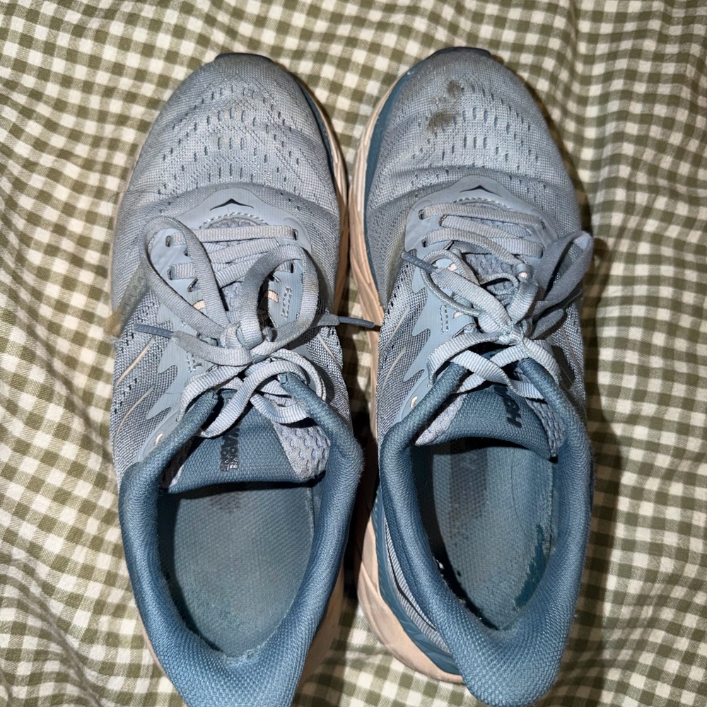 Hoka Arahi 5 - size 7B women’s